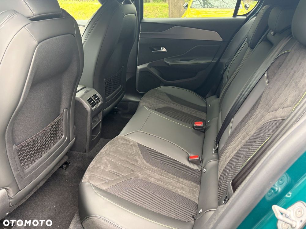 Peugeot 308 - 8