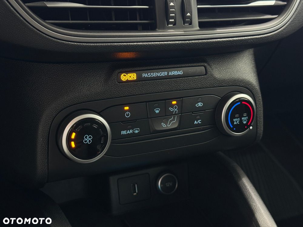 Ford Focus - 21