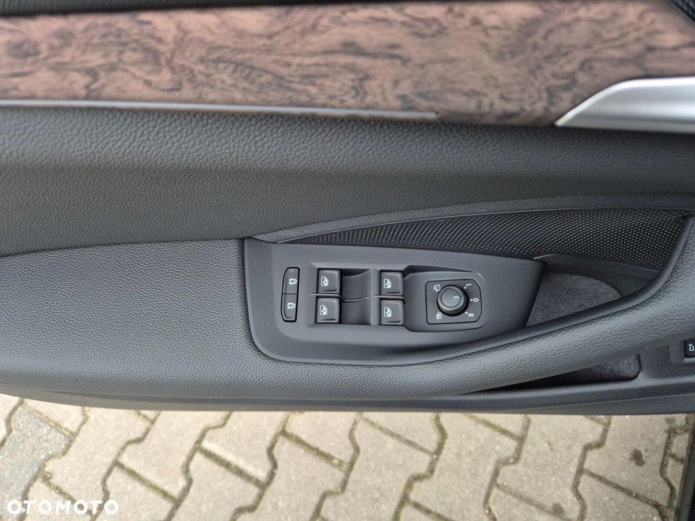 Skoda Superb 2.0 TSI L&K DSG - 15