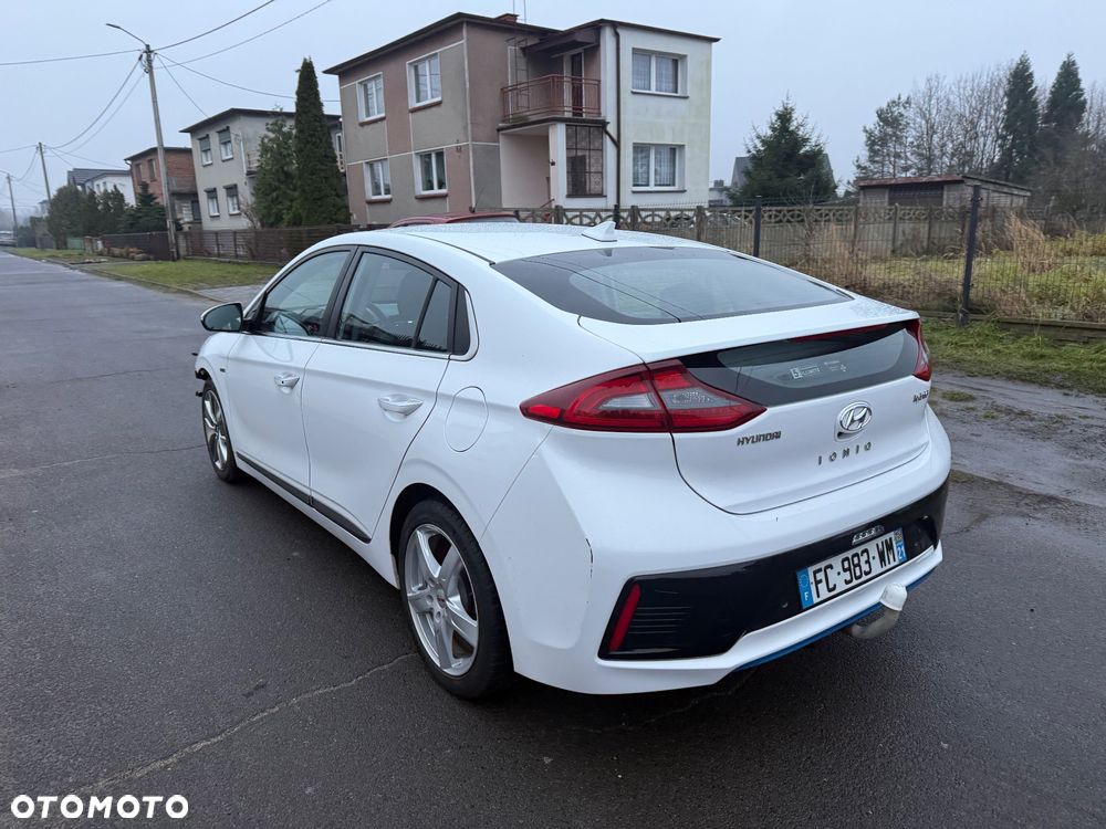 Hyundai IONIQ Hybrid Premium - 7