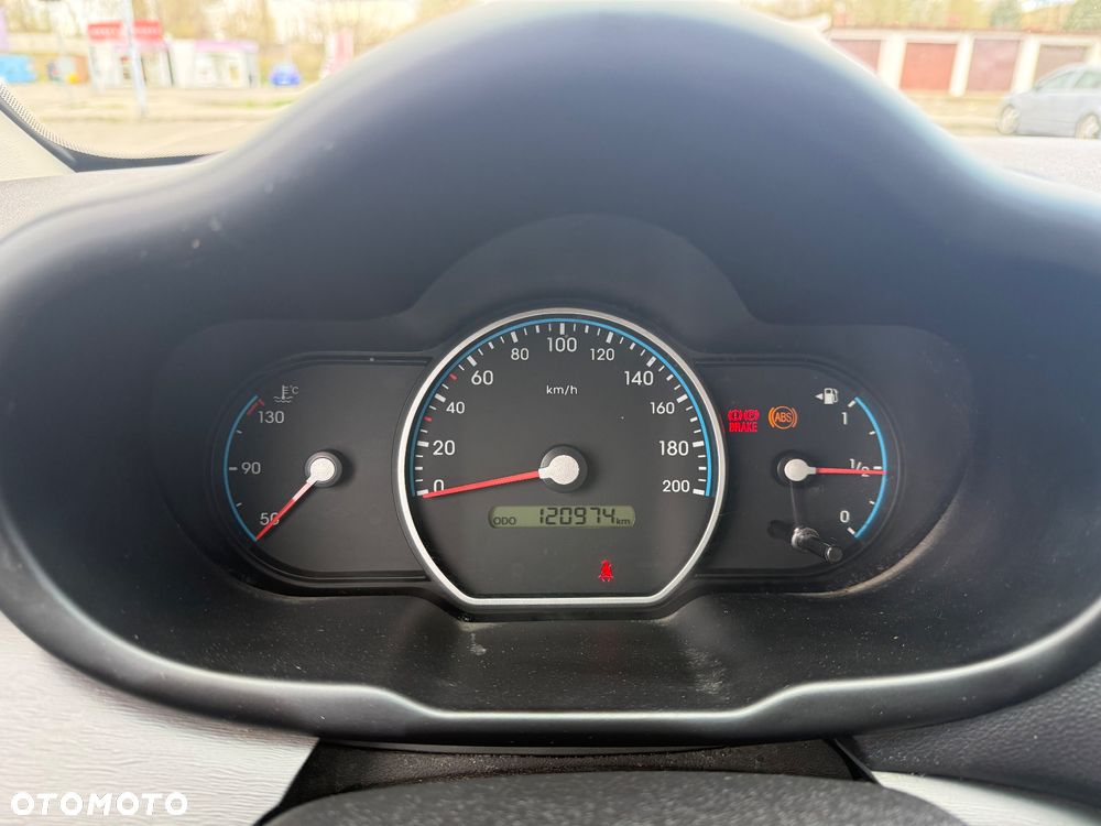 Hyundai i10 1.1 Base - 9