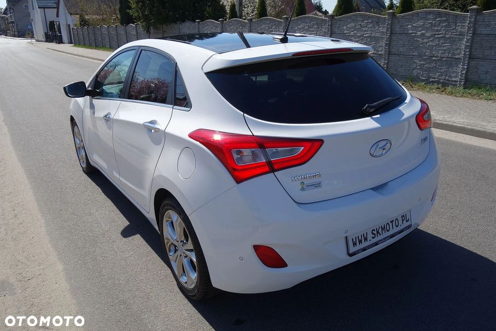 Hyundai i30 1.6 Fifa World Cup Edition - 22