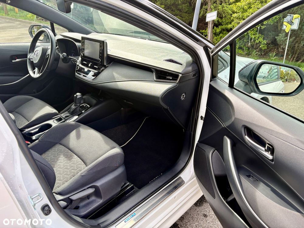 Toyota Corolla 1.8 Hybrid Comfort - 9