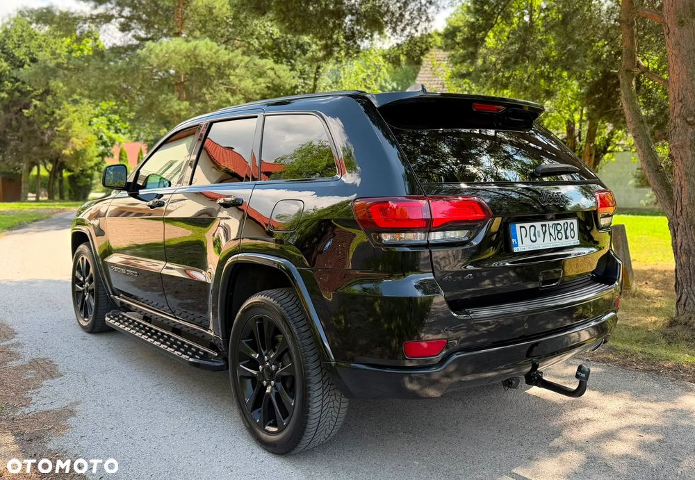 Jeep Grand Cherokee - 10
