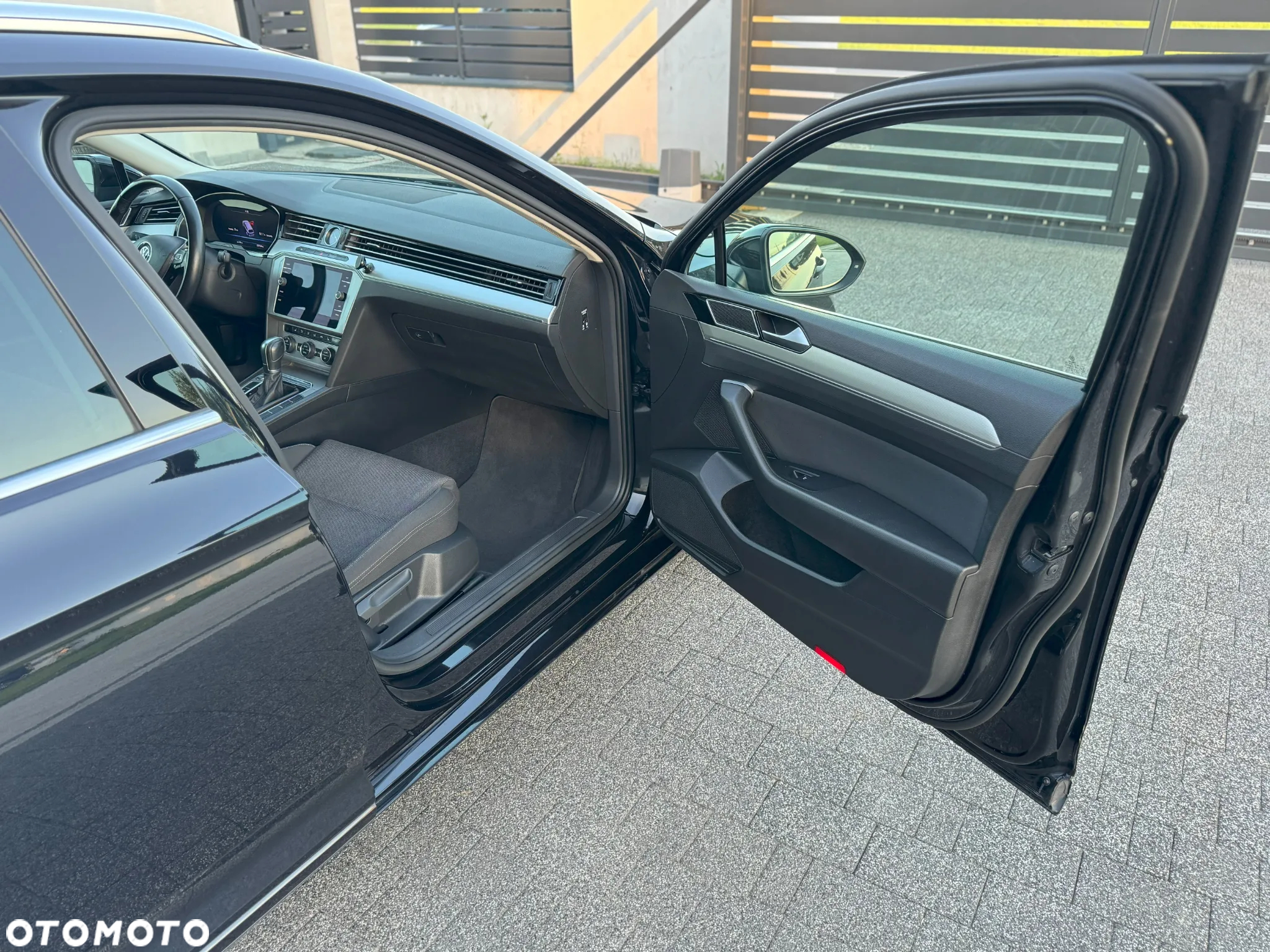 Volkswagen Passat 2.0 TDI BMT Comfortline DSG - 16