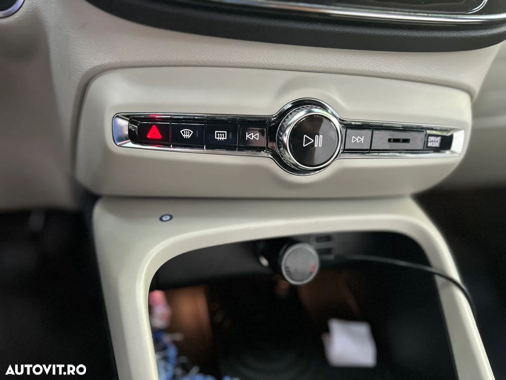 Volvo XC 40 - 9