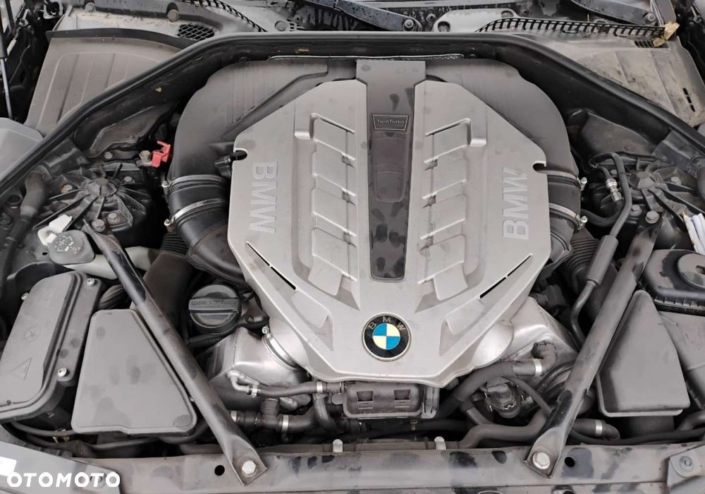 BMW Seria 7 - 28