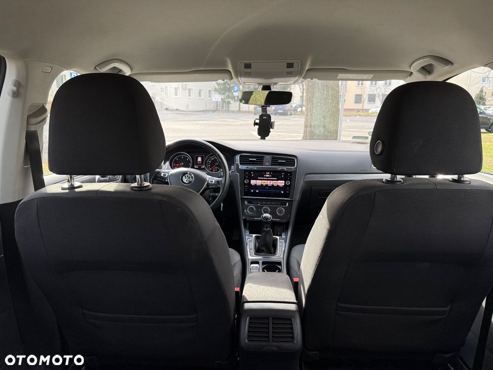 Volkswagen Golf 2.0 TDI BMT Comfortline - 11
