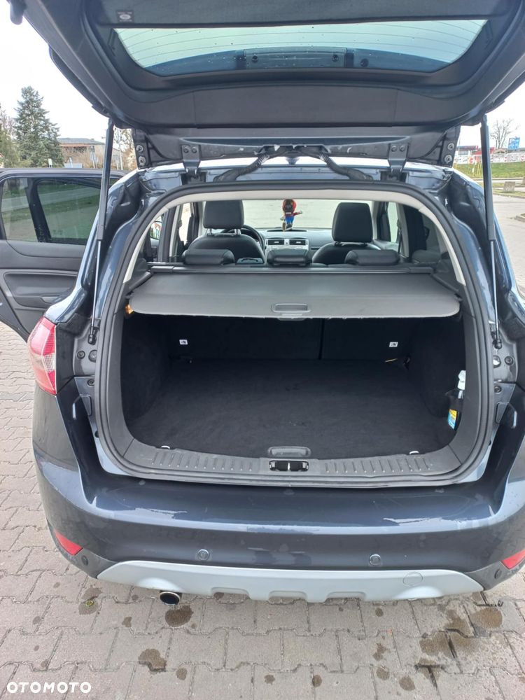 Ford Kuga - 10