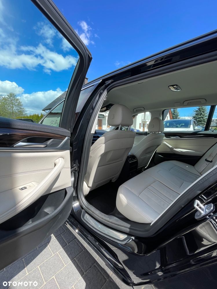 BMW Seria 5 520d xDrive Luxury Line - 24
