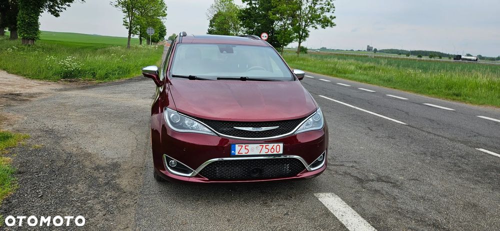 Chrysler Pacifica - 3