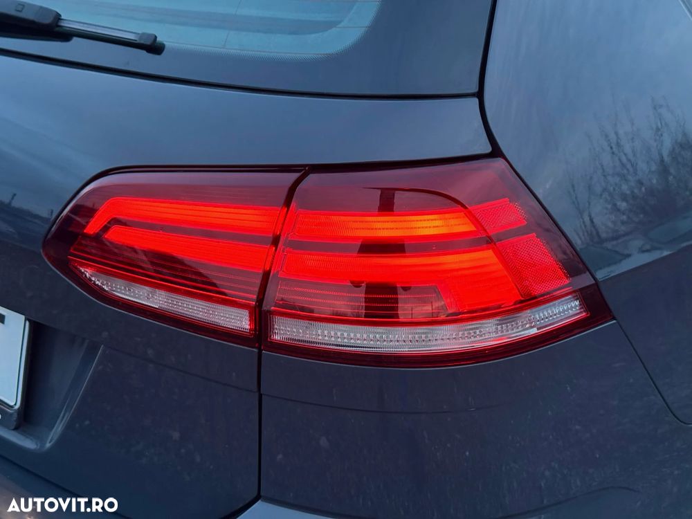 Volkswagen Golf 1.0 TSI OPF Comfortline - 26