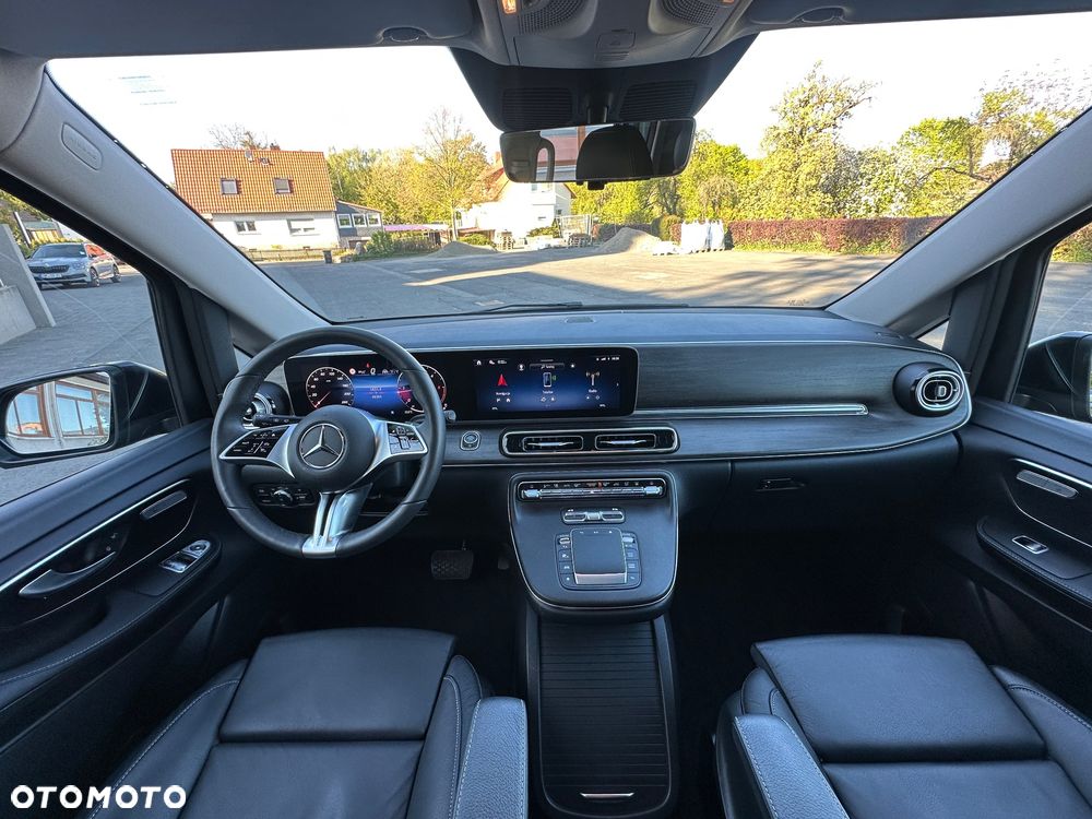 Mercedes-Benz Klasa V 300 d extralang 9G-TRONIC Avantgarde - 22