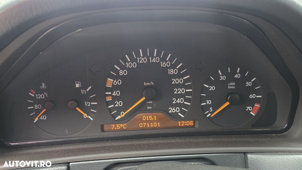 Mercedes-Benz E - 31