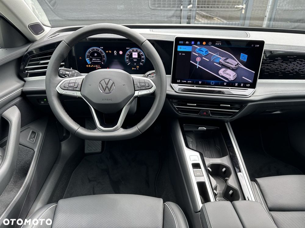 Volkswagen Passat Variant 1.5 TSI EVO Elegance DSG - 27