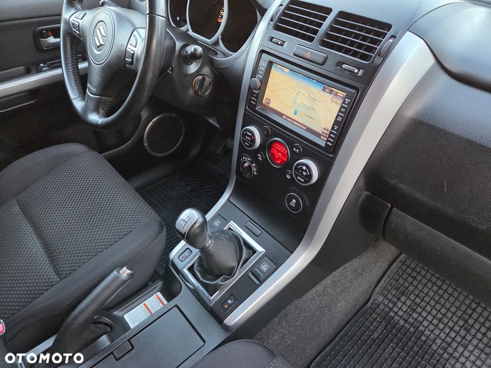 Suzuki Grand Vitara - 12
