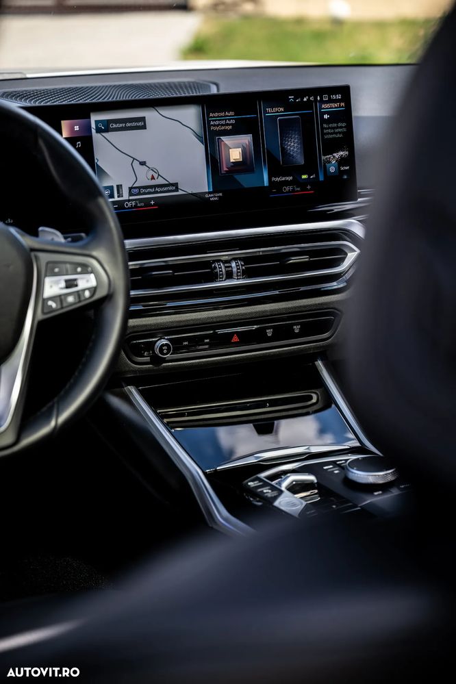 BMW Seria 3 330i Aut. Luxury Line - 28