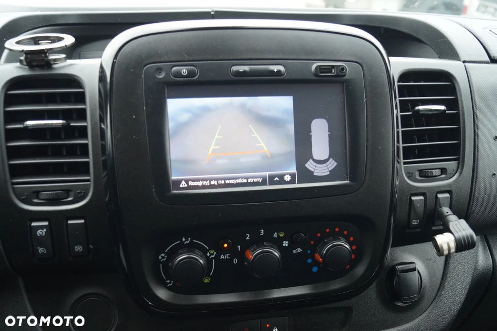 Opel Vivaro - 12