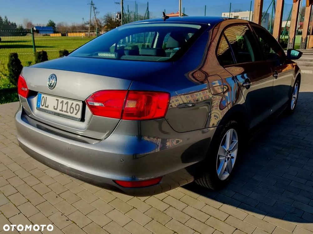Volkswagen Jetta 1.2 TSI BlueMotion Technology Comfortline - 5