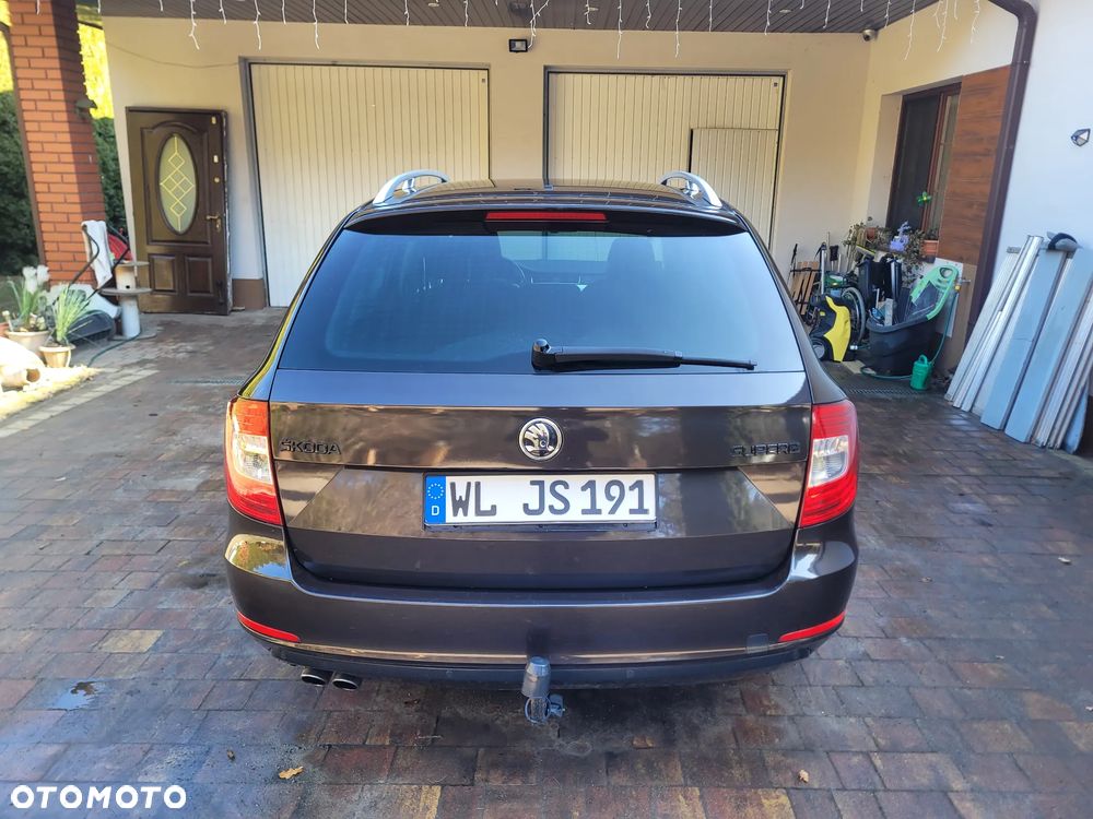 Skoda Superb 2.0 TDI Green tec DSG Elegance - 3