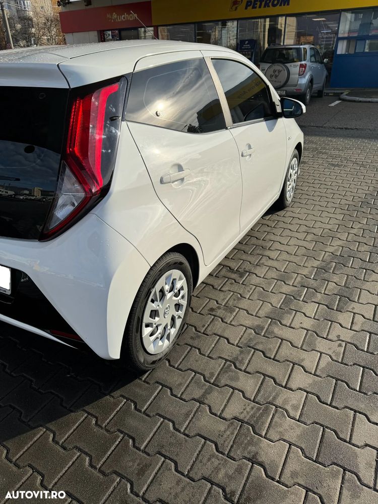 Toyota Aygo 1.0 VVY-I 5 usi X-play - 12