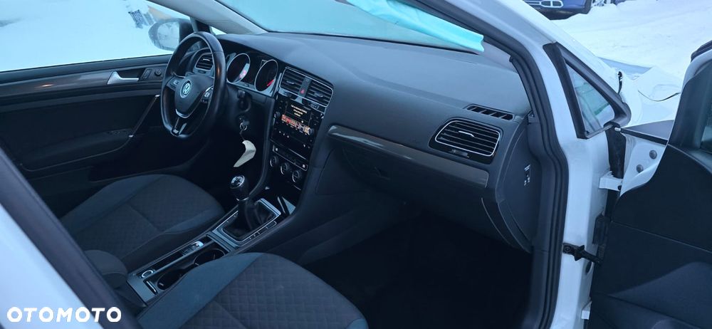 Volkswagen Golf 1.6 TDI SCR IQ.DRIVE - 29