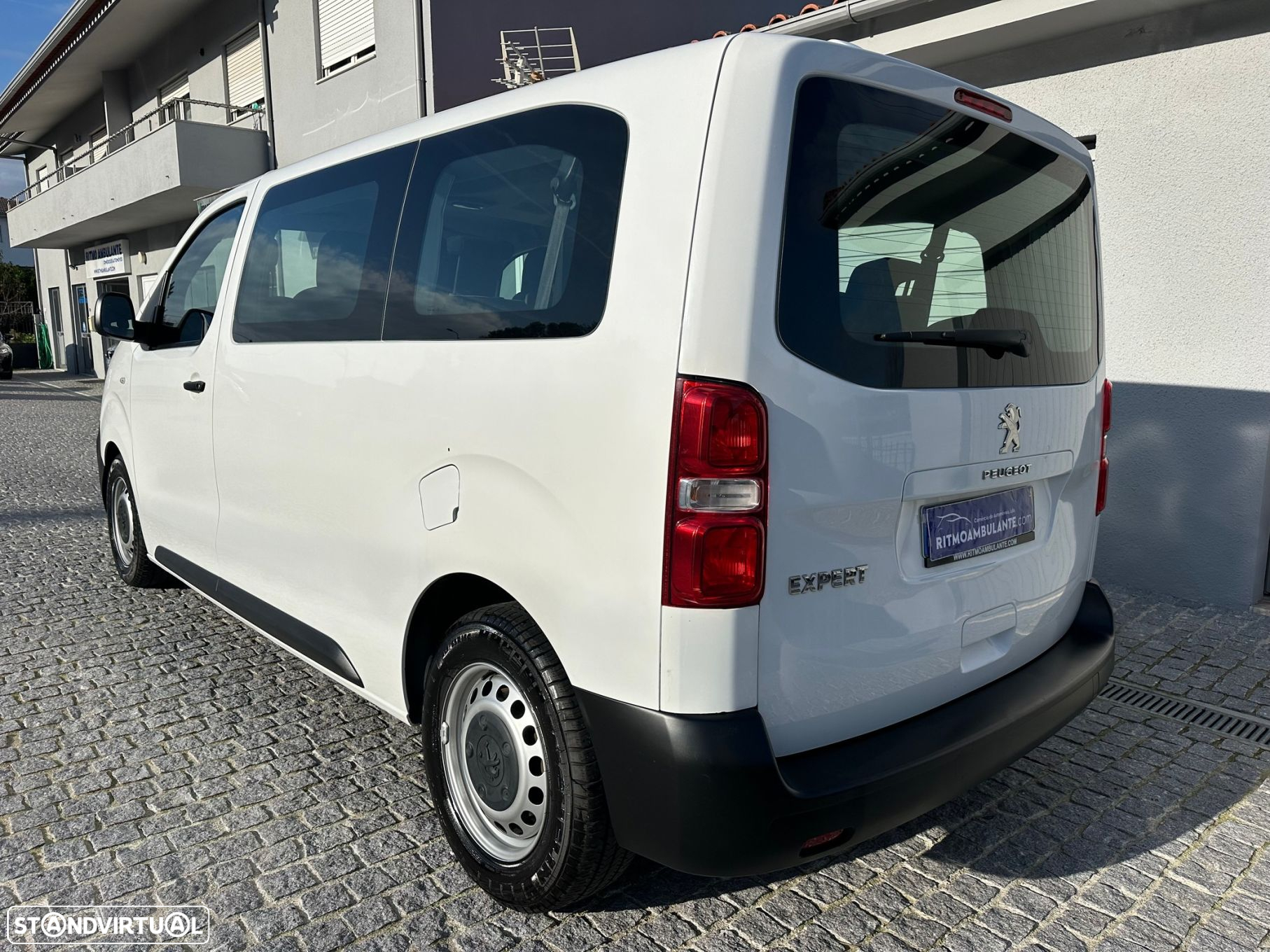 Peugeot Traveller 1.6 BlueHDi L1H1 Business Compact - 2