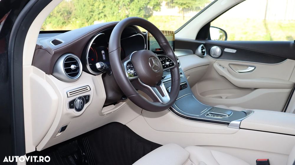 Mercedes-Benz GLC 300 d 4MATIC 9G-TRONIC Exclusive - 23