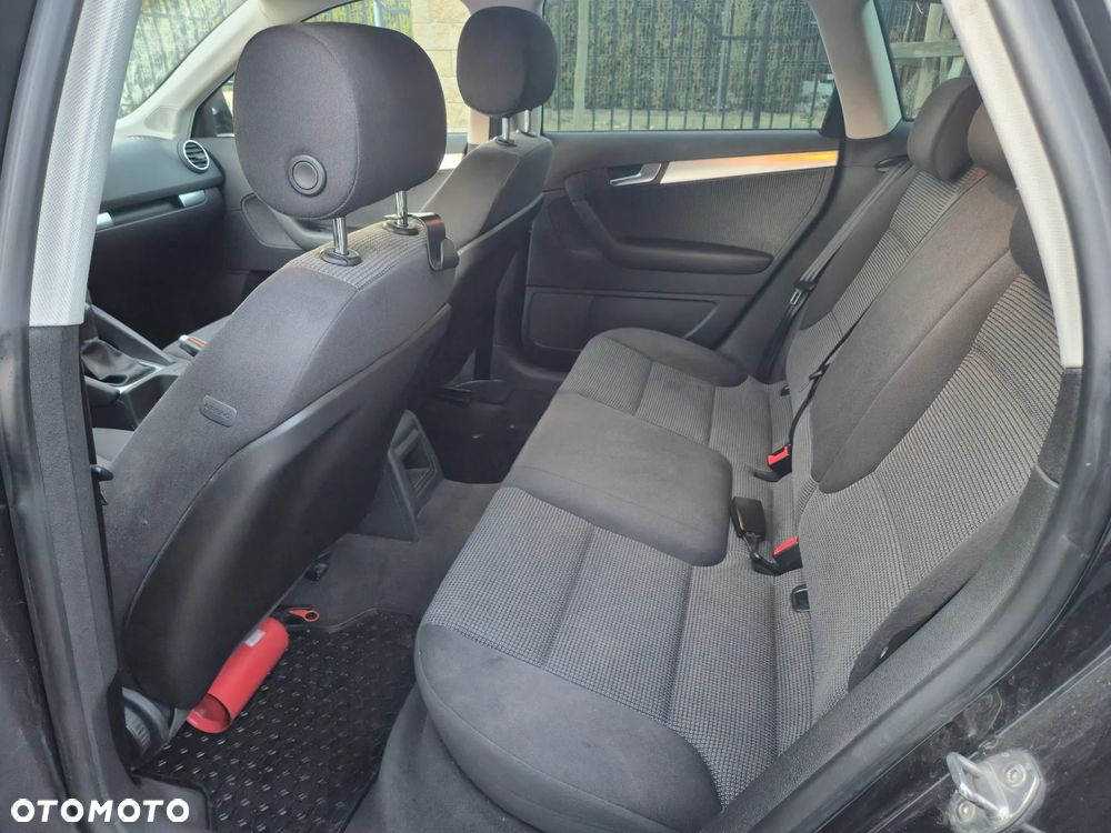 Audi A3 Sportback 1.6 Ambiente - 19