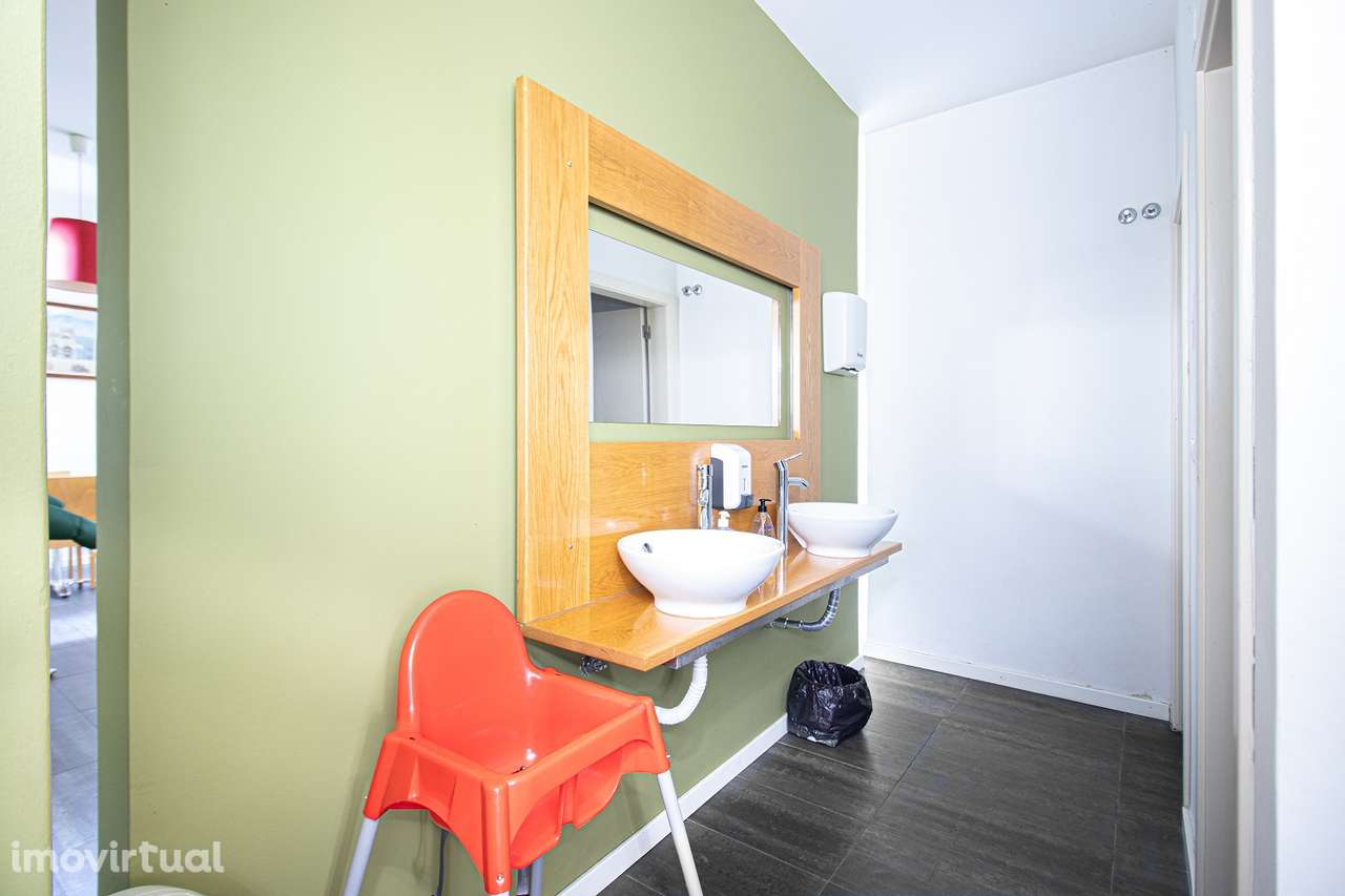 Loja em Queijas - Grande imagem: 4/16