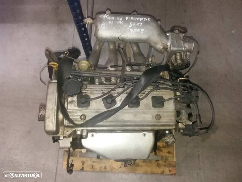 MOTOR COMPLETO TOYOTA AVENSIS 2000 - 1