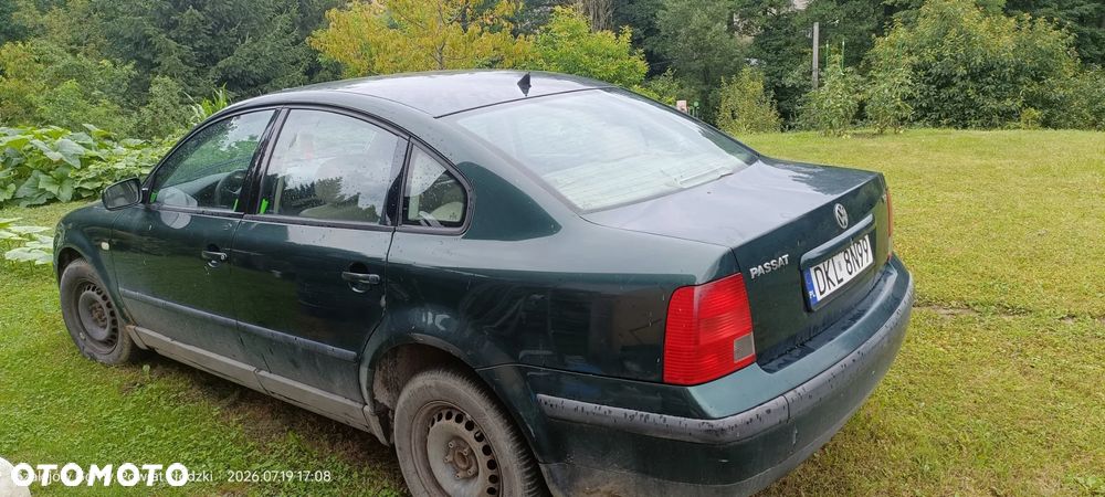 Volkswagen Passat 1.9 TDI Highline - 5