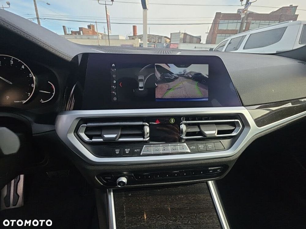 BMW Seria 3 330i xDrive M Sport - 7