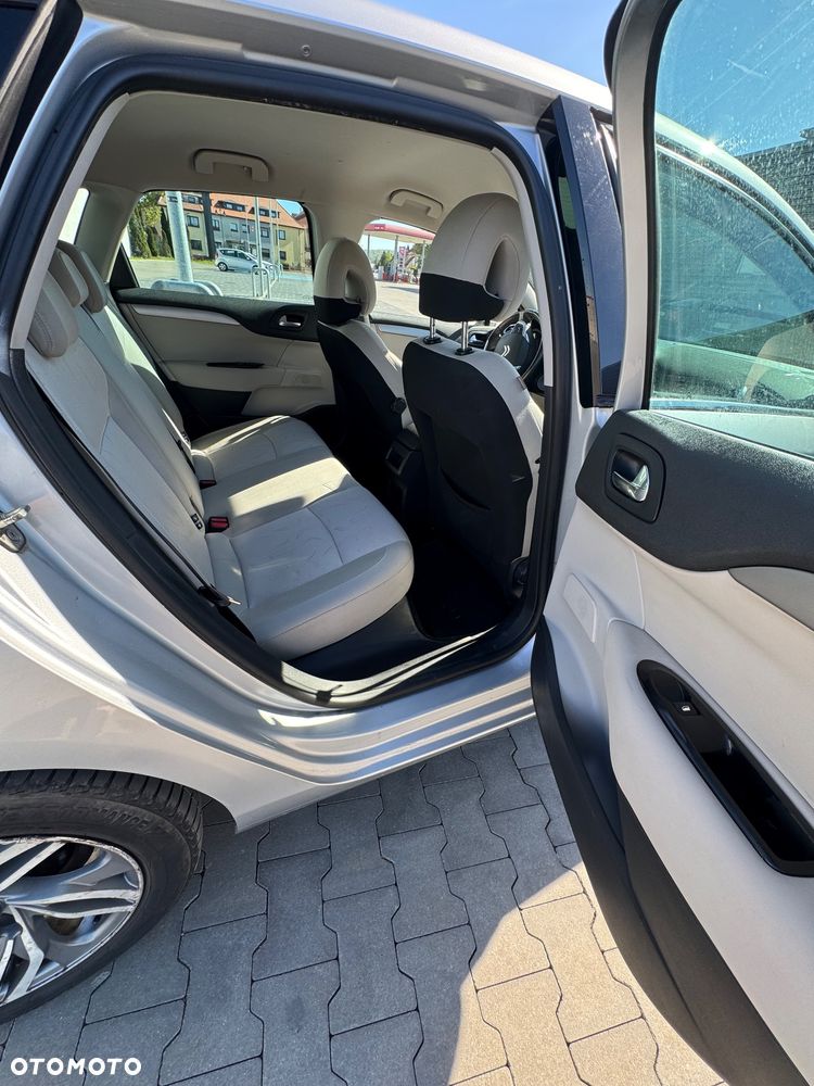 Citroën C4 1.6 HDi Exclusive - 11