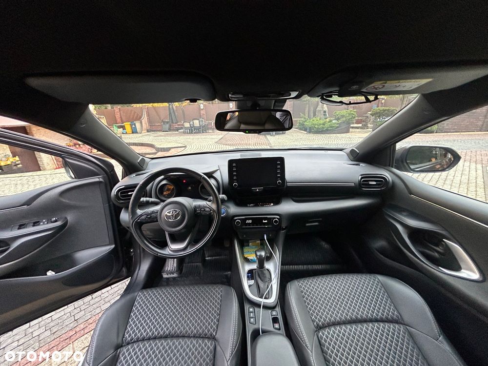 Toyota Yaris - 10