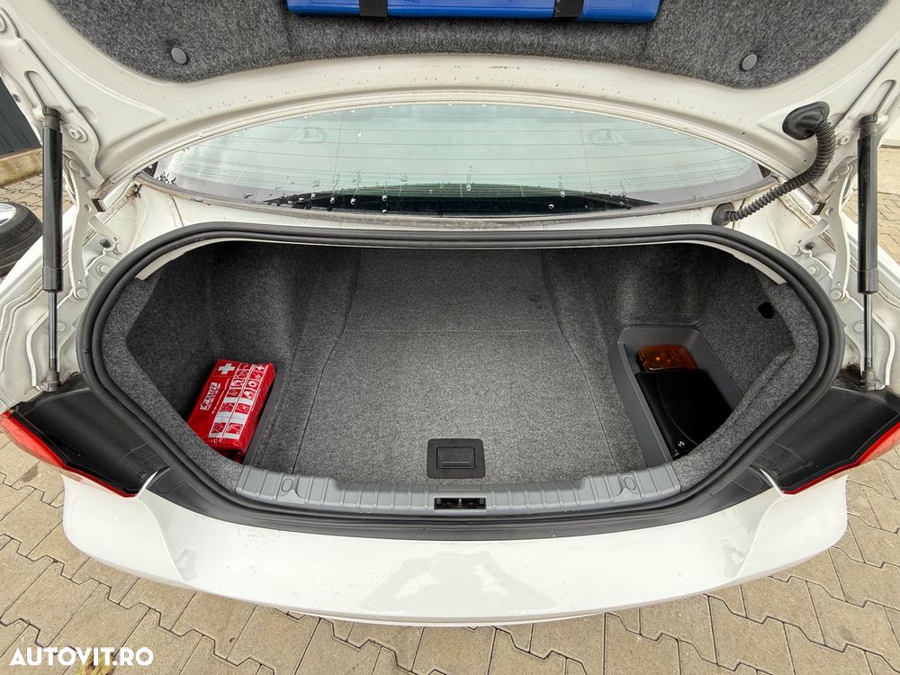 BMW Seria 3 316d - 15