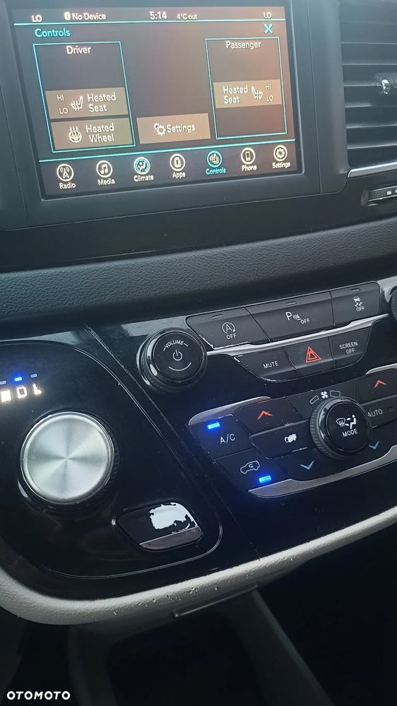 Chrysler Pacifica - 24