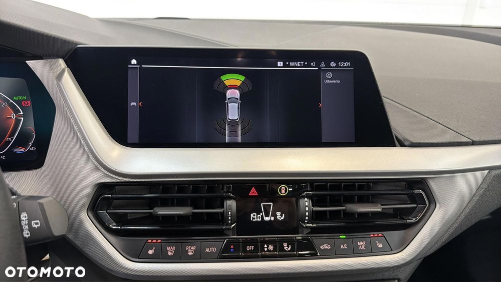 BMW Seria 1 118i Advantage - 26