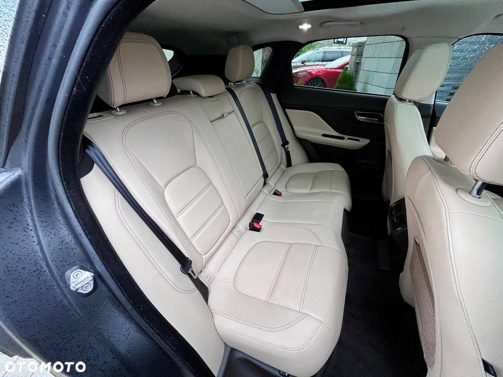 Jaguar F-Pace 2.0 i4P AWD Prestige - 13
