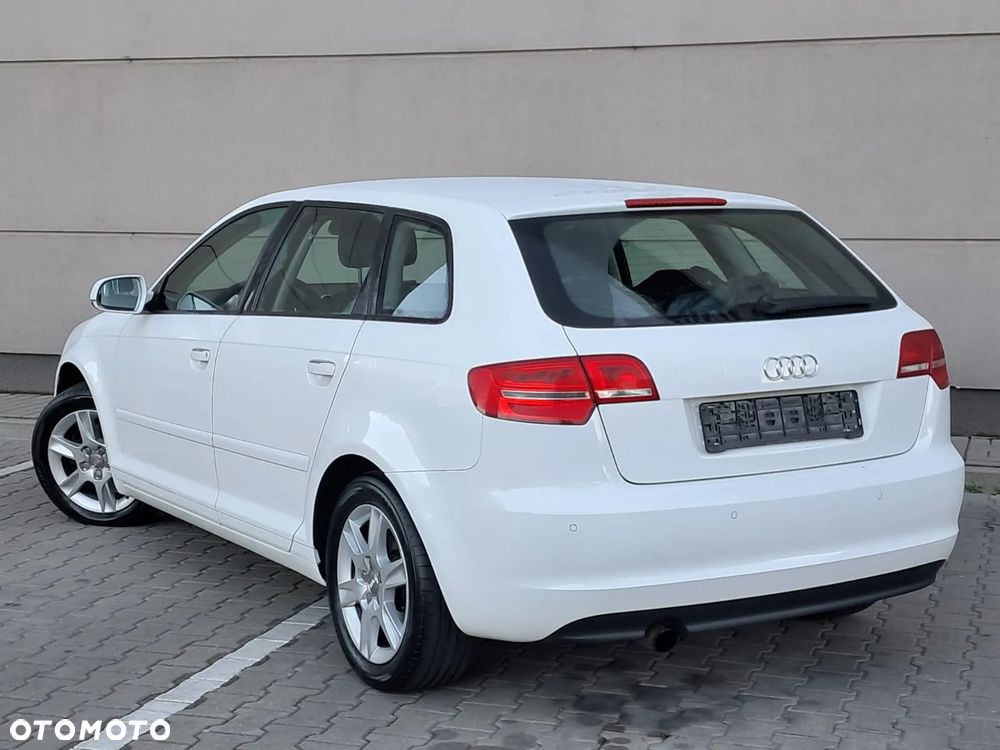Audi A3 1.6 Limited Edition - 17