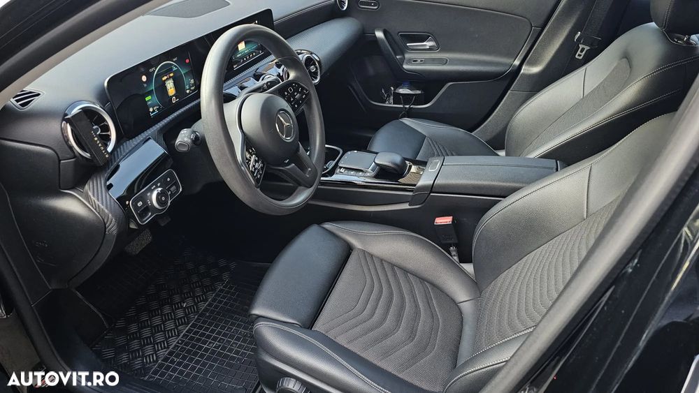 Mercedes-Benz A 250 e 8G-DCT - 13