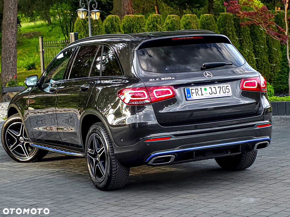 Mercedes-Benz GLC 350 e 4Matic 7G-TRONIC AMG Line - 4