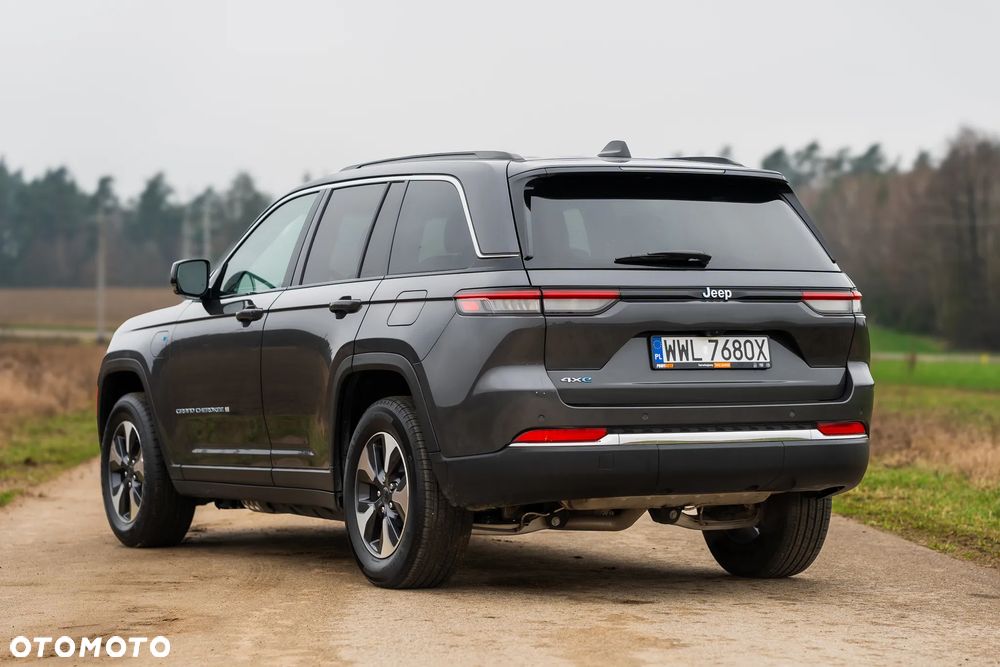 Jeep Grand Cherokee ver-2-0-4xe-phev-limited - 12