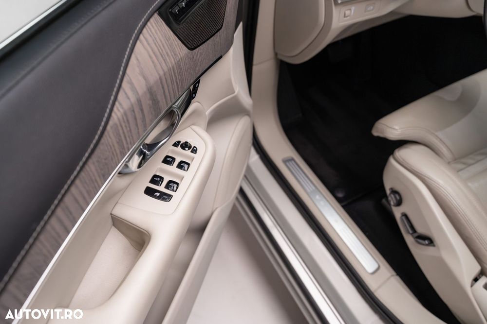 Volvo XC 90 - 13