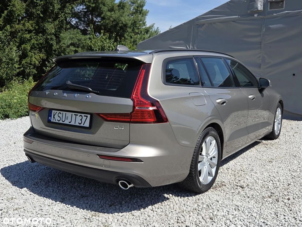 Volvo V60 D4 Geartronic Momentum - 31