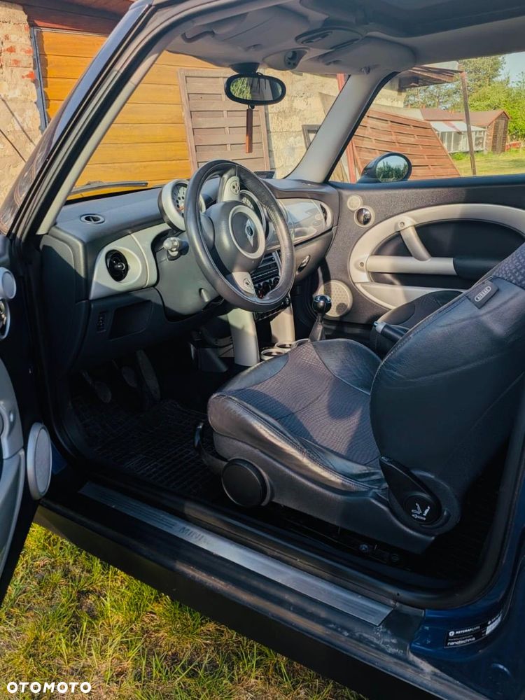 MINI Cooper Standard - 11
