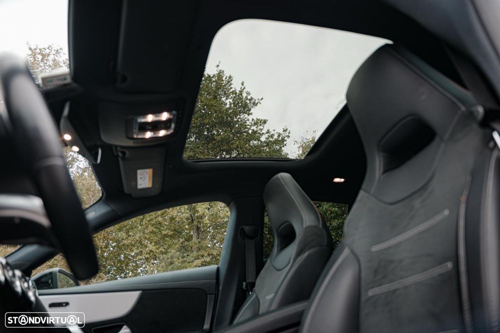 Mercedes-Benz CLA 250 e Shooting Brake AMG Line - 10