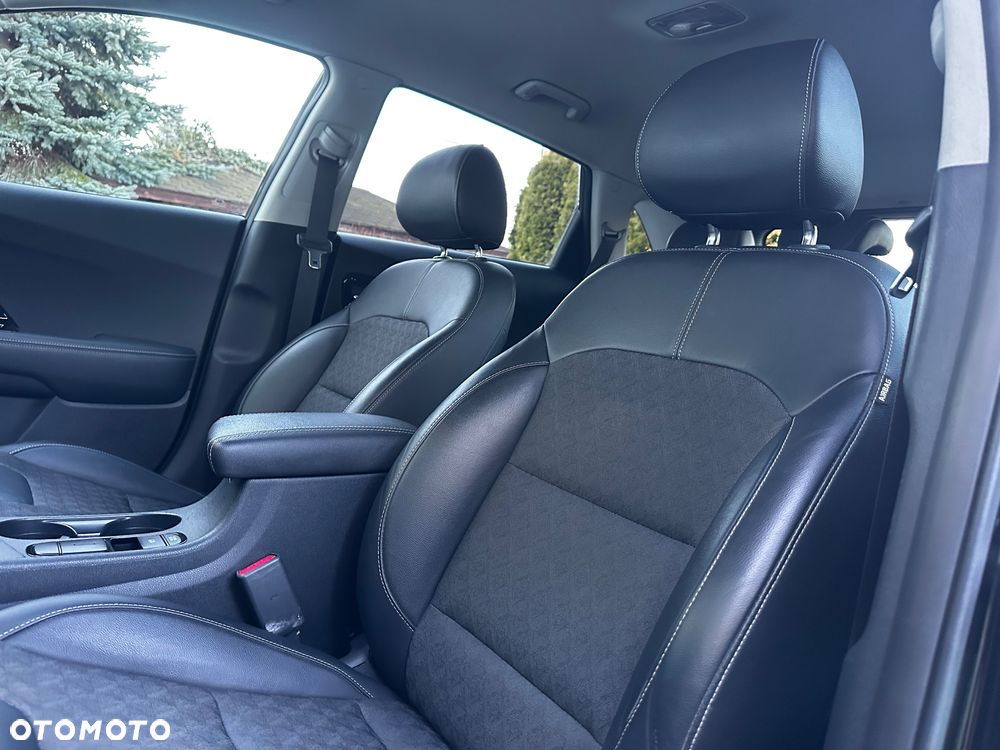 Kia Niro 1.6 GDI HEV 2WD OPF Spirit - 24