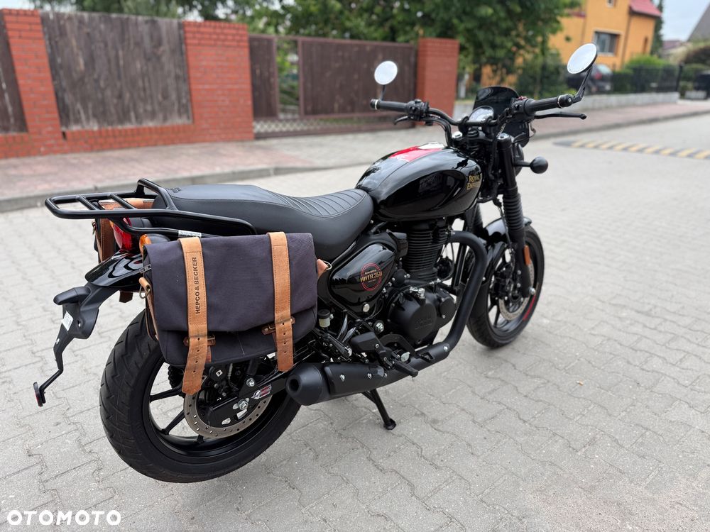 Royal Enfield HNTR - 15