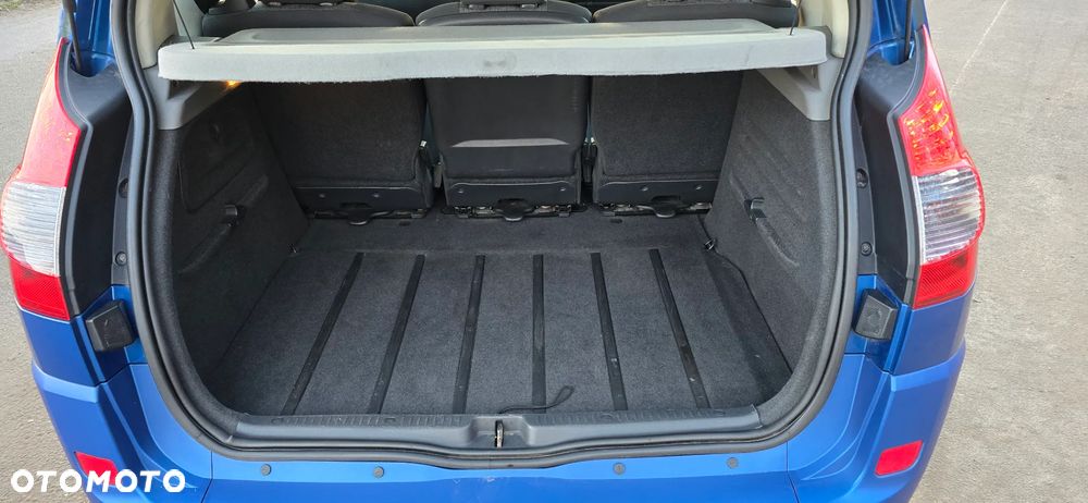 Renault Scenic 1.6 16V Authentique - 9